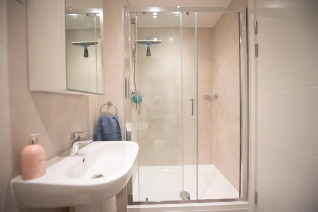 Number 15 Luxurious Two Bedroom Apartment Ексмут Екстериор снимка